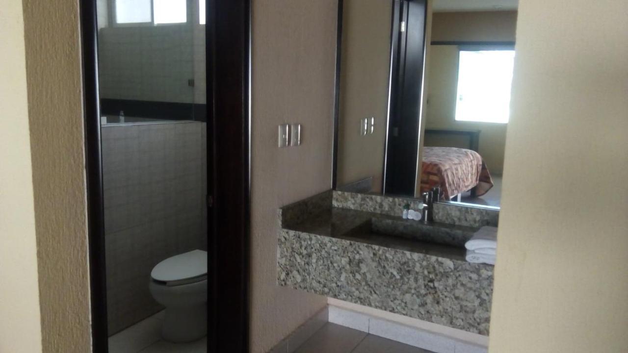 Jalyd Inn Irapuato Εξωτερικό φωτογραφία