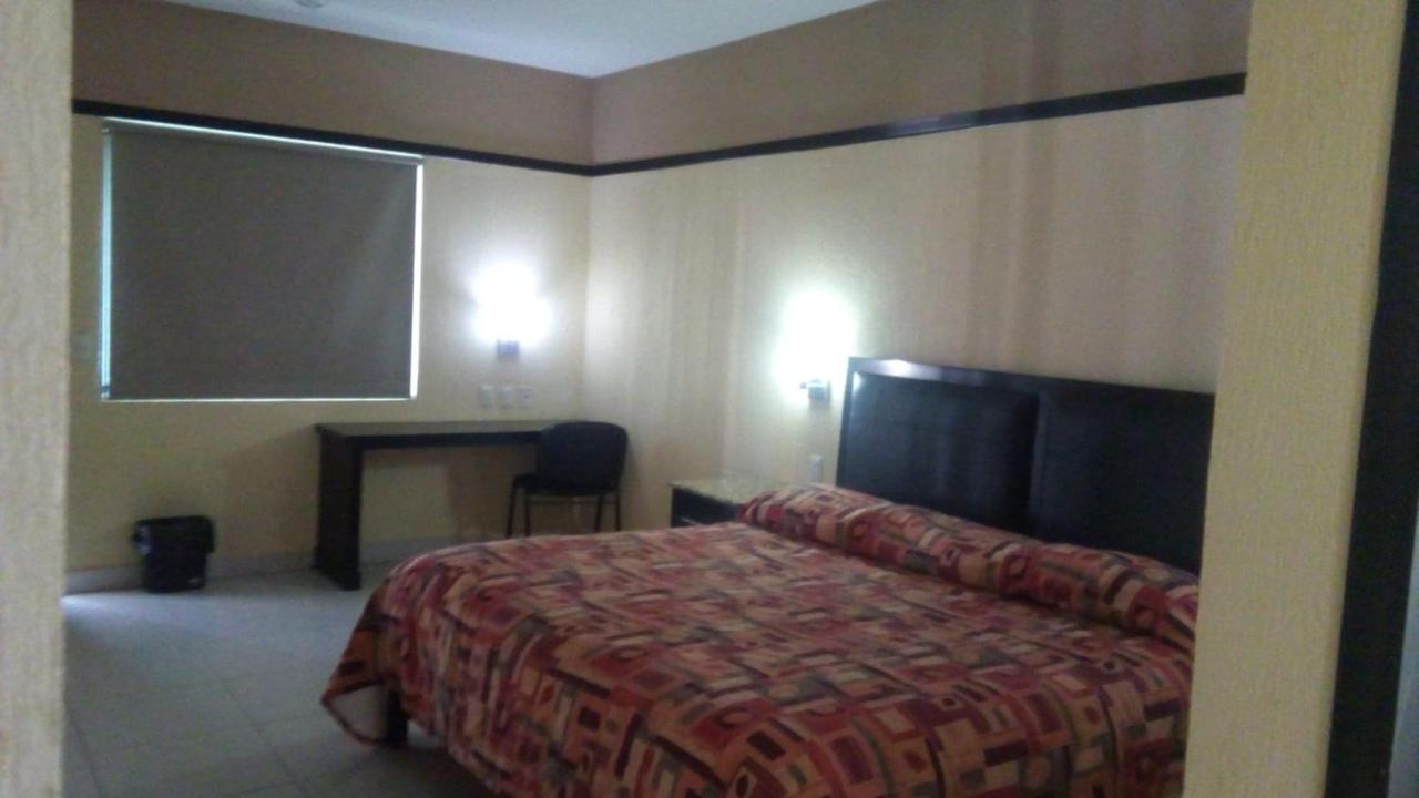 Jalyd Inn Irapuato Εξωτερικό φωτογραφία
